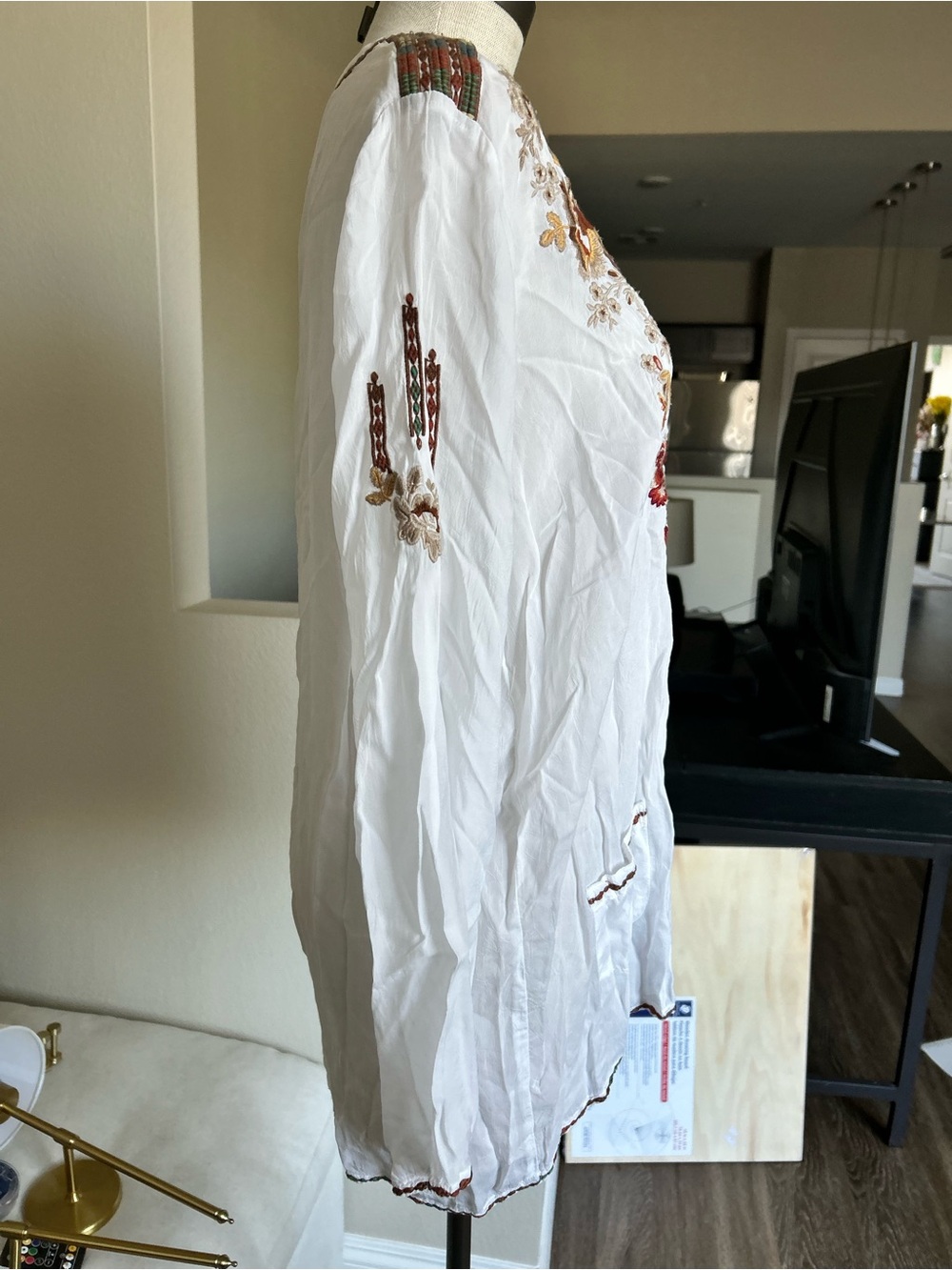 Johnny Was White Tunic with Multicolor Floral Embroidery - Picture 7 of 13
